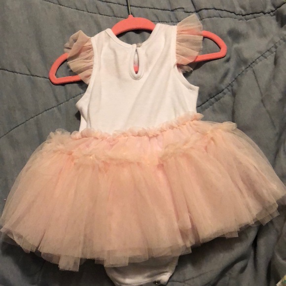 White and pink tutu onesie - Picture 2 of 4